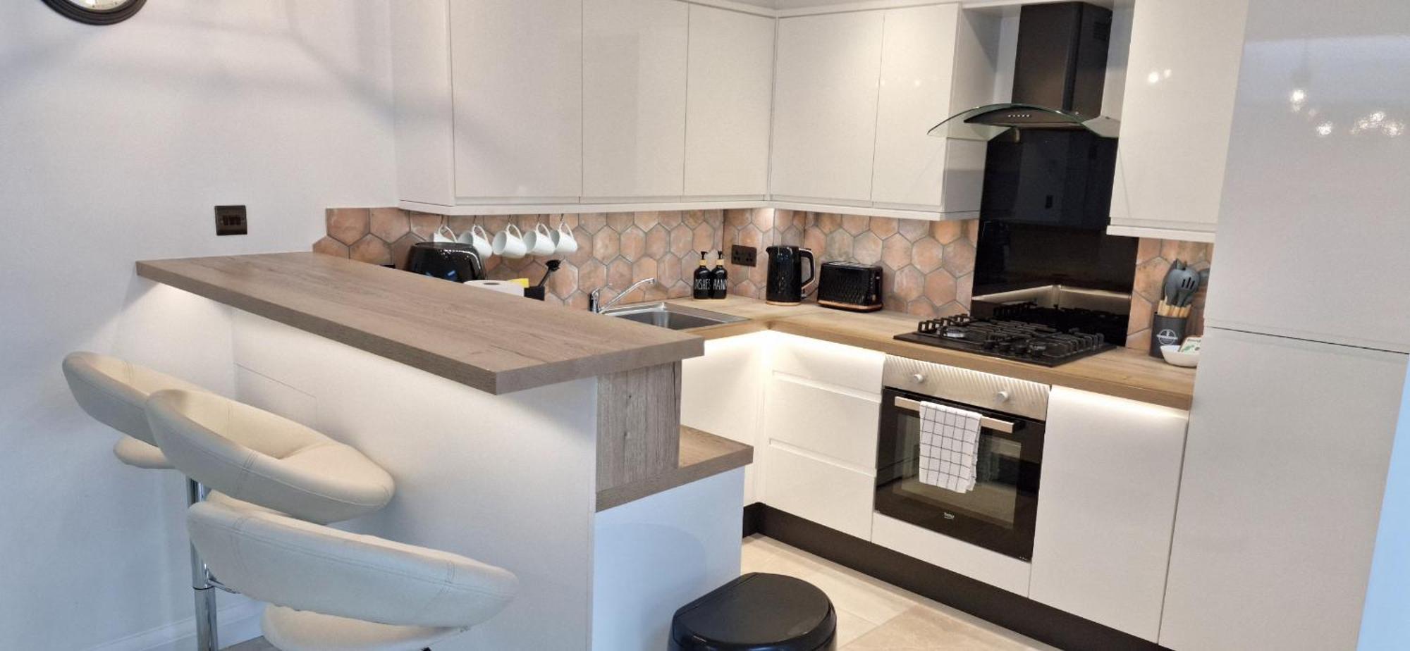 New 3 Bedrooms Flat In Ashford Near Heathrow Экстерьер фото
