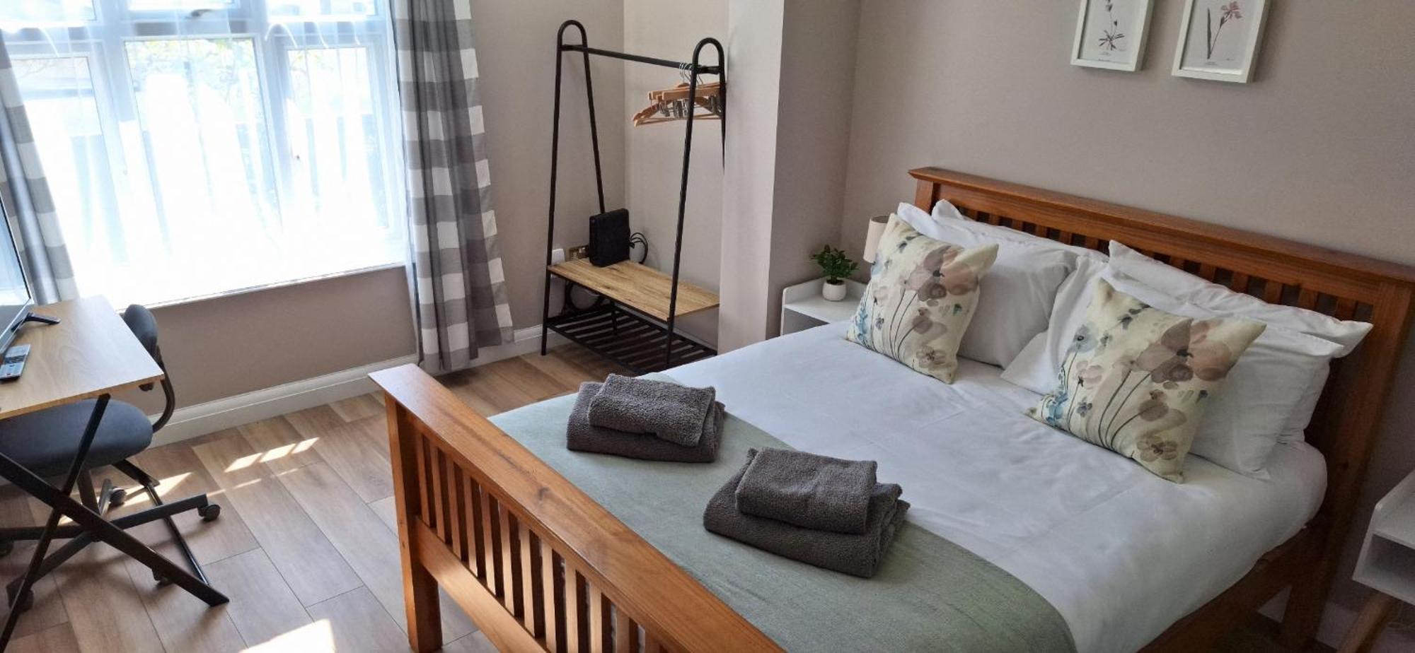 New 3 Bedrooms Flat In Ashford Near Heathrow Экстерьер фото